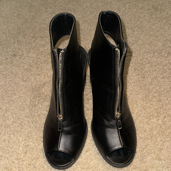 Charlotte Russe Varsity Booties Size 9 Color Black Silver - Picture 13 of 14